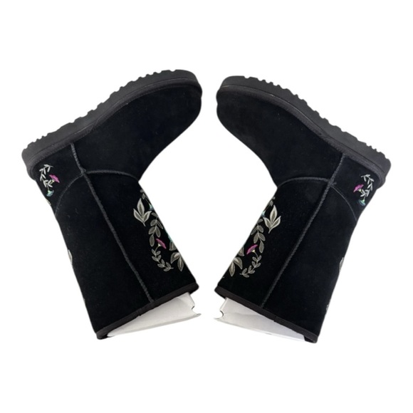 UGG Black Julliet Boots with Floral Embroidery size 7 - Picture 3 of 6